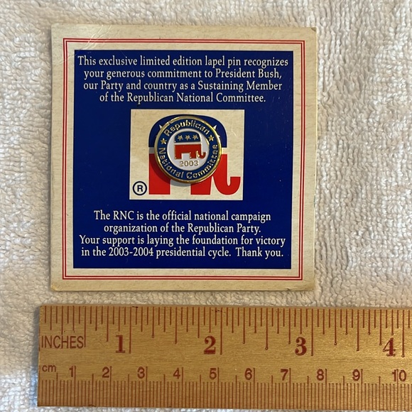 * 3 for $10* Reagan Campaign Buttons and RNC Lapel Pin - Picture 10 of 10